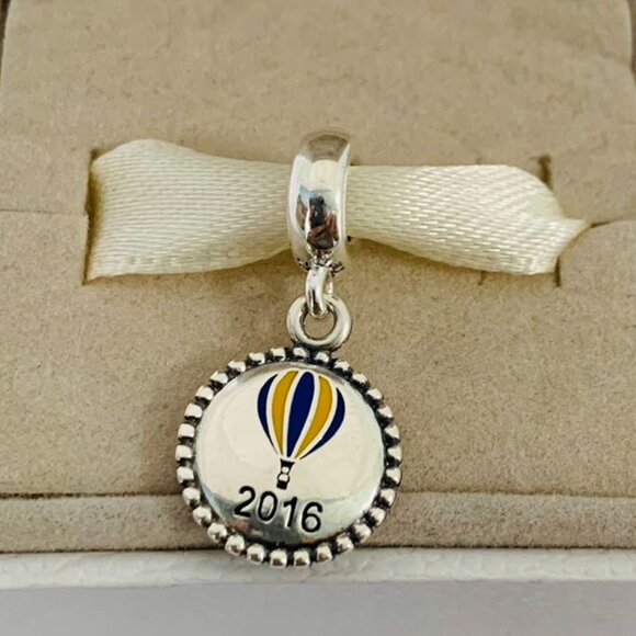 🧜🏾♀️🎀Pandora 2016 World Hot Air Balloon Exclusive Dangle Charm S925 - Picture 2 of 5